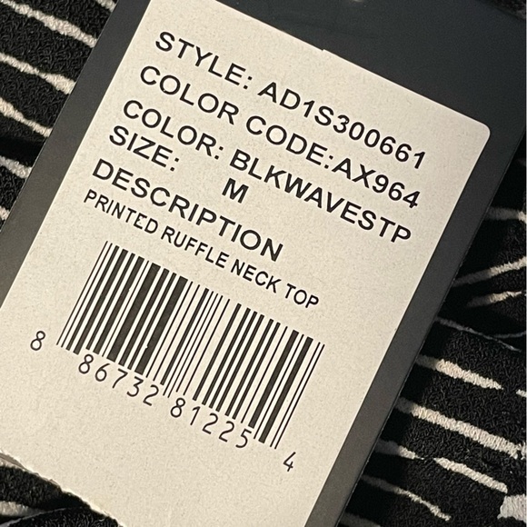 New ADRIANNA PAPELL Top Womens  Cap Sleeveless striped  Printed Ruffle Neck nwt - Picture 7 of 12